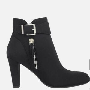 Unisa Women’s Black Rowen bootie (Black Ankle Boots with Buckle and Zipper)